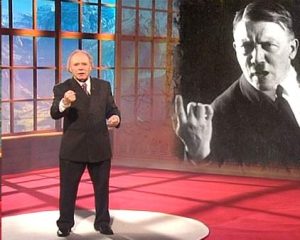Документальный фильм «Адольф Гитлер. Путь во власть» исследует феномен превращения нищего изгоя в кровавого диктатора, смотреть онлайн.